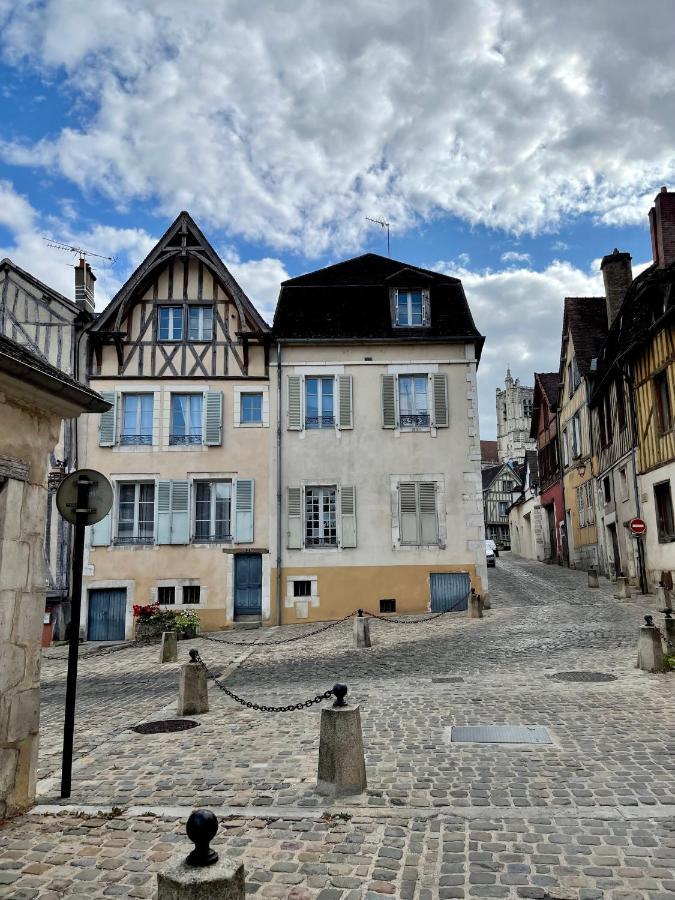 Appartement Le Coche D'Eau Auxerre Les Quais Exterior foto